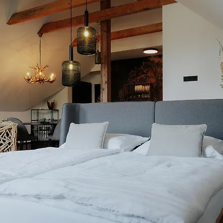 Johann Und Anna Am Stainzbach Stainz