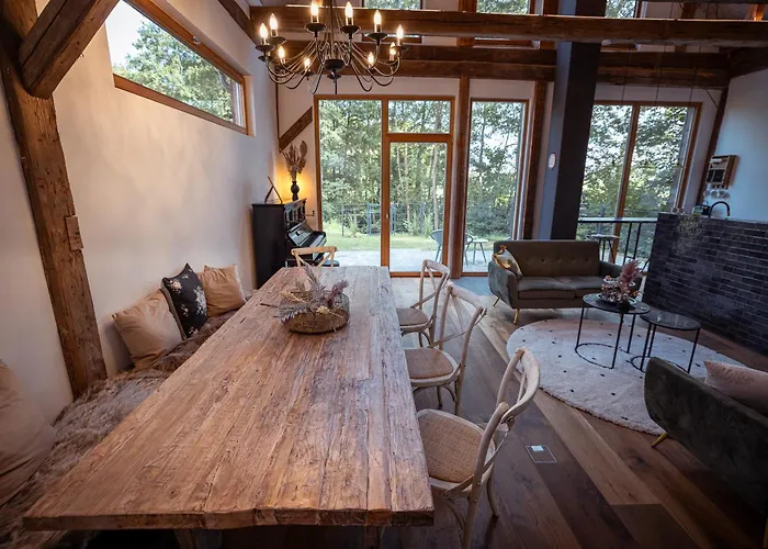 Johann Und Anna Am Stainzbach Stainz